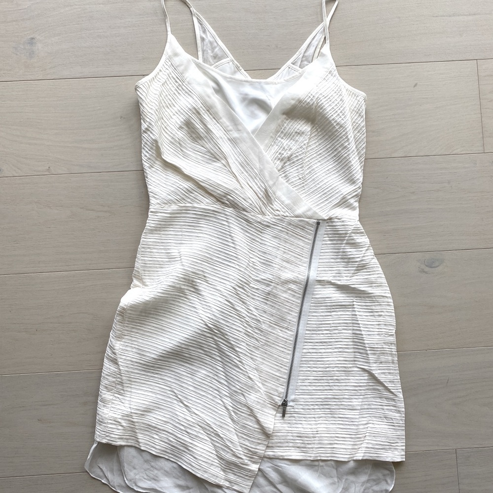 A.Moss White Dress w/ Zipper Accent - Size 4